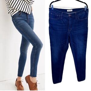 Madewell- 9 Inch Mid Rise Skinny Jeans Dark Wash Raw Hem, Size 31